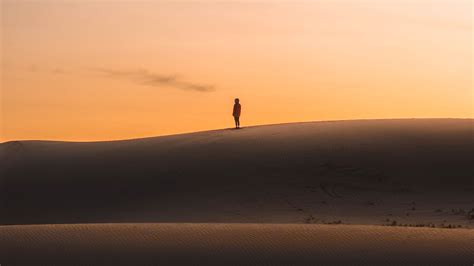 Download Wallpaper 3840x2160 Desert Sunset Silhouette Hills Sand 4k