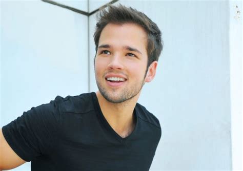 Patrimonio de Nathan Kress Edad Peso Esposa Bio Wiki Niños Venze