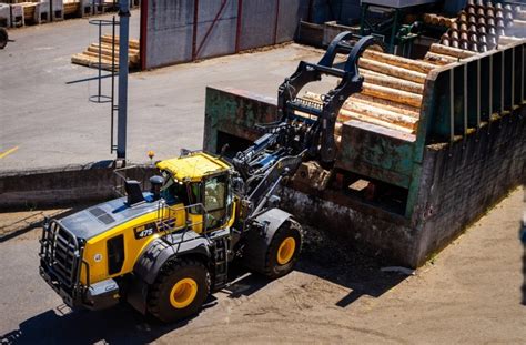 Komatsu Wa Wheel Loader With New Tool Linkage Boom Lectura Press