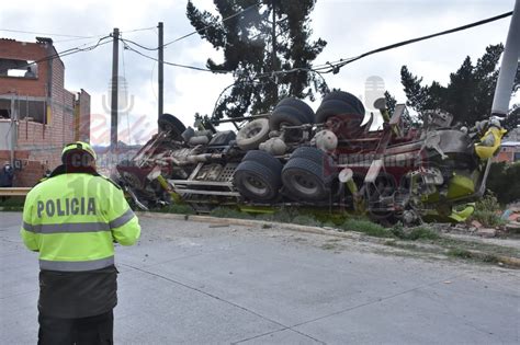 Accidente De Cami N De Alto Tonelaje En Max Fern Ndez Deja Dos Personas