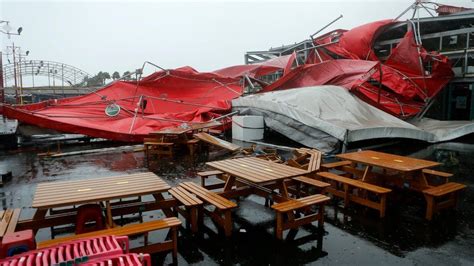 Typhoon Megi Deadly Storm Batters Taiwan And Mainland China Bbc News