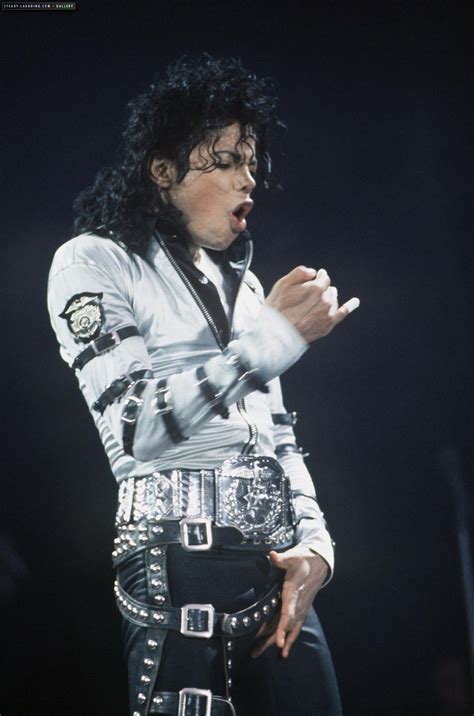 MJ Bad World Tour - Michael Jackson Photo (7188955) - Fanpop