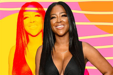 Kenya Moore Shows Solid Abs Post Pregnancy Weight Loss And Tummy RHOA