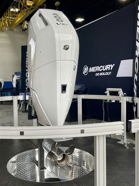 A Closer Look The All New Mercury V10 350 400 HP Verado