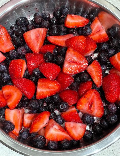 Easy Mixed Berry Cobbler With Bisquick Mix, Frozen Blueberries