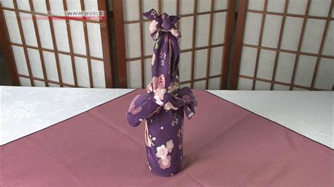 The Beginner's Guide To The Japanese Art Of Furoshiki | Lifehacker ...