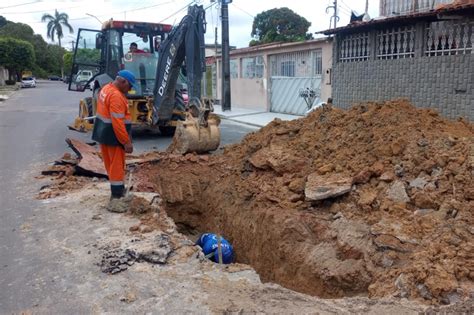 Prefeitura Recupera Tubulação Em Rede De Drenagem No Bairro Da Paz