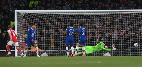 Arsenal Thrash Chelsea 3 1 To Go Top Of Premier League Efe Noticias