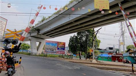 Perlintasan Kereta Api Krl Under Flyover YouTube