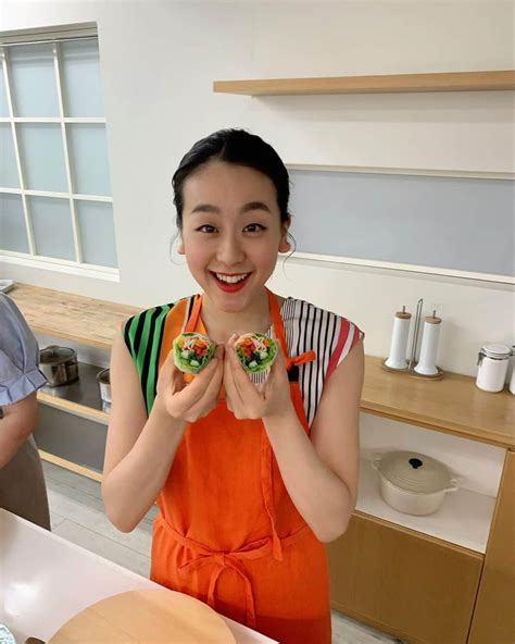 浅田真央さんのインスタグラム写真 浅田真央instagram「「オレンジページ 92号」 タイ、ベトナム料理は、今回が最終回でした