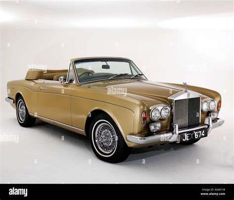 1975 Rolls Royce Corniche convertible Stock Photo - Alamy