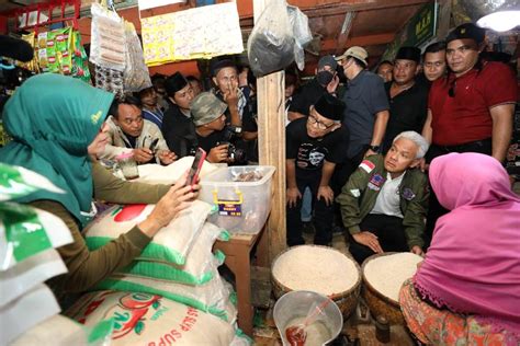 Blusukan Ke Pasar Kajen Pekalongan Ganjar Operasi Pasar Harus Masif