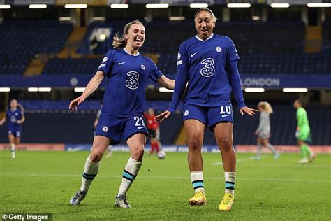 Chelsea Women 3 0 Psg Women Lauren James Scores Twice As Blues Breeze