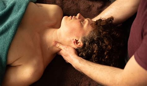 Massage Holistique Vers l épanouissement personnel