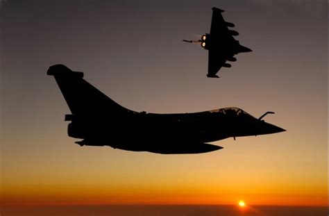 La Fuerza A Rea De Indonesia Adquiere Cazas Rafale M Quina De Combate