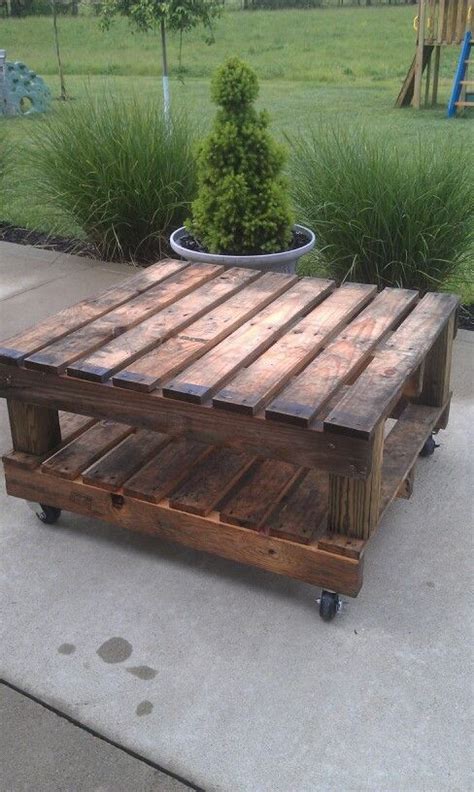 Outdoor Pallet Coffee Table Made By Nate Pallet Outdoor Pallet