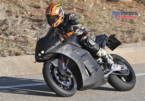 New KTM RC8 concept road bike spied road testing in Europe | MCNews