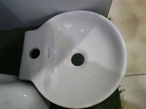 Plain White Round Table Top Ceramic Wash Basin At Rs Kanpur Id