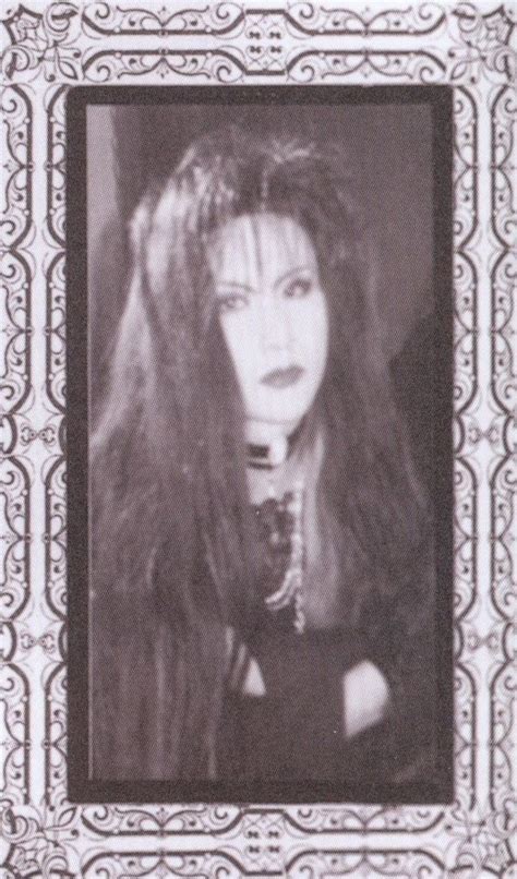 Pin By Luna On Malice Mizer Visual Kei Mana Moi Dix Mois