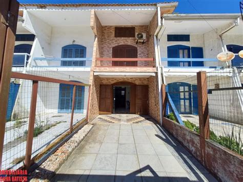 Casa na Rua Três de Outubro Zona Nova em Tramandaí por R 377 000