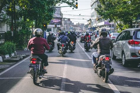 Arti 5 Warna Pelat Nomor Kendaraan Di Indonesia Mulai Dari Pelat Hitam