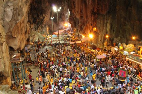 Batu Caves The Souvenir Famille Globe Trotteur