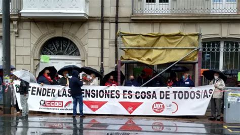 Ugt Y Ccoo Reclaman A Los Partidos Vascos Una Ley Integral Para