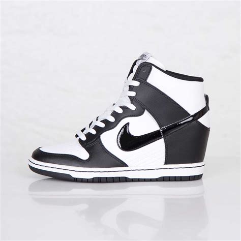 Original Botas Nike Mujer Dunk Sky High Essential B W Jam