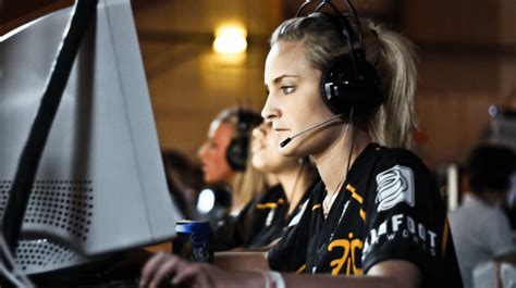 Wie Frauen Im Esport Den Sexismus Beenden Können