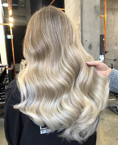 Ash Blonde Halo Hair Extension Sitting Pretty™