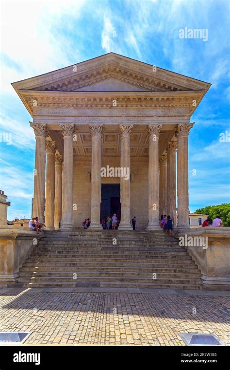 The Maison Carr E Is An Ancient Building In N Mes France The Temple