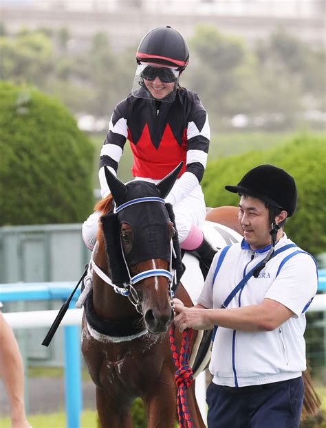 永島まなみ、自身2度目の1日2勝で年間勝利は最多9勝 ミーナティエルナで逃げ切る／小倉6r 競馬写真ニュース 日刊スポーツ