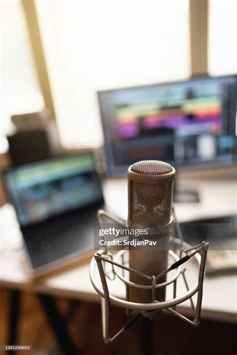 Professional Studio Microphone High-Res Stock Photo - Getty Images