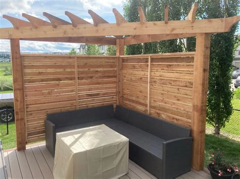 Pergolas And Privacy Walls Busy Beaver Construction Backyard