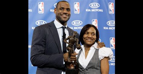 Lebron James Mom Raised Her Son As A Single Mother Fanbuzz