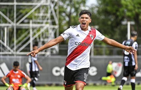 Reserva River venció cómodamente a Central Córdoba en el debut de