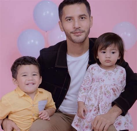 Dua Orang Yang Saya Paling Sayangi Arwah Abah Nenek Telah Tiada Di