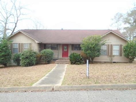 203 Todd St Troy Al 36079 ®