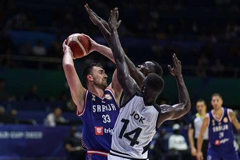 Derrotados Mas Orgulhosos Sud O Do Sul Aplaude A Equipa De Basquetebol