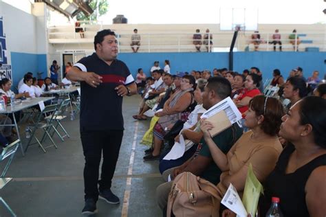 Entregan Apoyos A Estudiantes Deportistas Y Emprendedores De