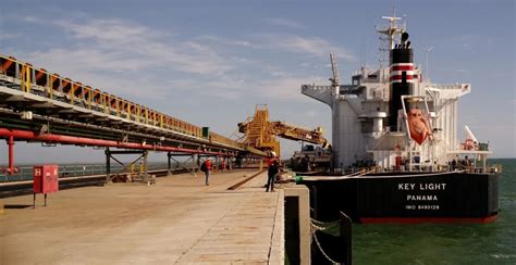 Porto do Açu mira biomassa de cana para produção de metanol verde