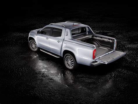 World premiere: Mercedes-Benz presents the X-Class | eMercedesBenz