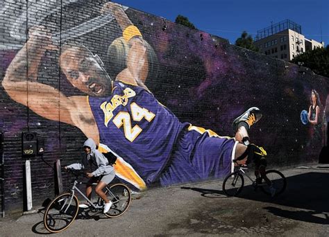 When can fans expect Kobe Bryant's statue to be built at Staples Center ...