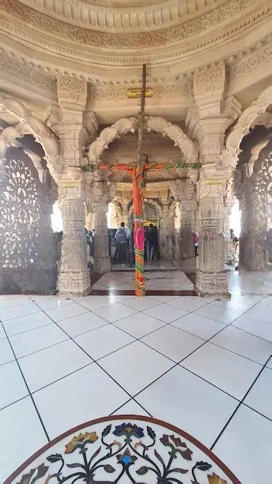 Famous Mahakali Temple Pavagadh, Gujarat | Gujarat, Jain temple ...