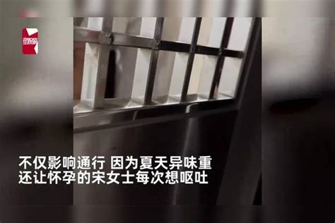 邻居将鞋柜放门外孕妇经过作呕，沟通无果物业搬走后被诅咒：生娃没屁眼