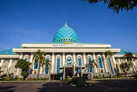 Al Akbar National Mosque Surabaya The Biggest Mosque In Surabaya East