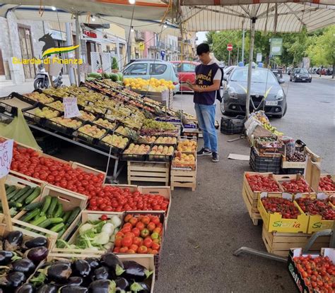 Palermo Abusivismo Commerciale Sequestrati 2mila Chili Di Frutta E