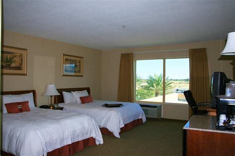 Discount Coupon for Hampton Inn & Suites Palm Desert in Palm Desert ...