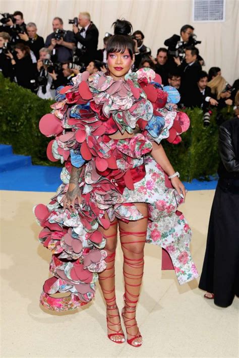 21 Weirdest Red Carpet Celebrity Outfits