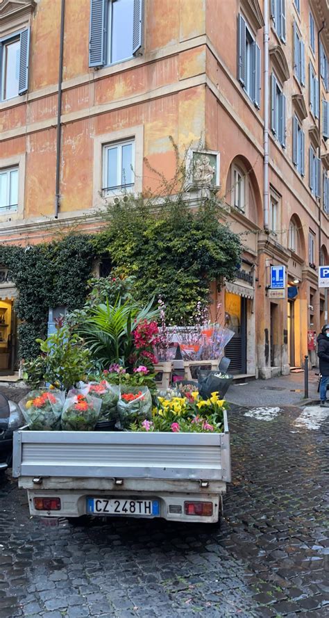 Via del Pellegrino, Rome (March 2021) [OC] : r/rome